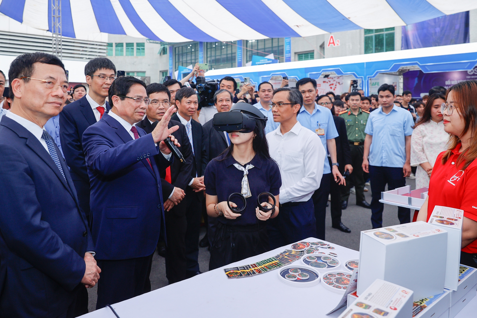 Thành lập Tổ giúp việc của Thủ tướng về phát triển KHCN, đổi mới sáng tạo- Ảnh 1.