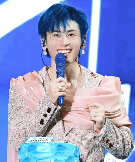 Nam diễn viên cổ trang nổi tiếng bất ngờ quay trở lại sau 4 năm bị cấm sóng- Ảnh 3. Nam diễn viên cổ trang nổi tiếng bất ngờ quay trở lại sau 4 năm bị cấm sóng- Ảnh 3.