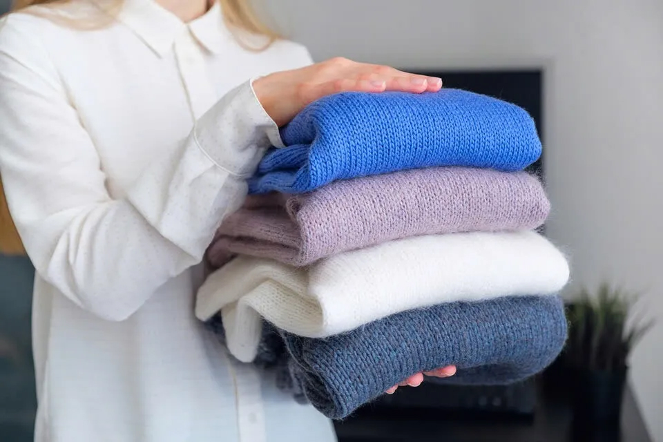 Mẹo đơn giản giúp áo len luôn mềm mịn, bền đẹp như mới suốt mùa đông - Ảnh 5.