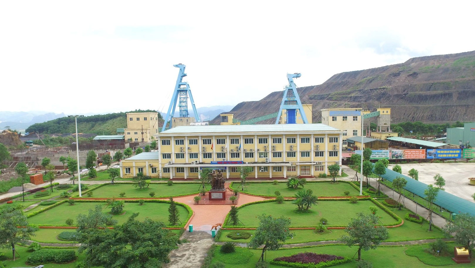 Chi phí quản lý tăng cao, Than Hà Lầm vẫn vượt mức lợi nhuận trong quý III/2025 - Ảnh 3.