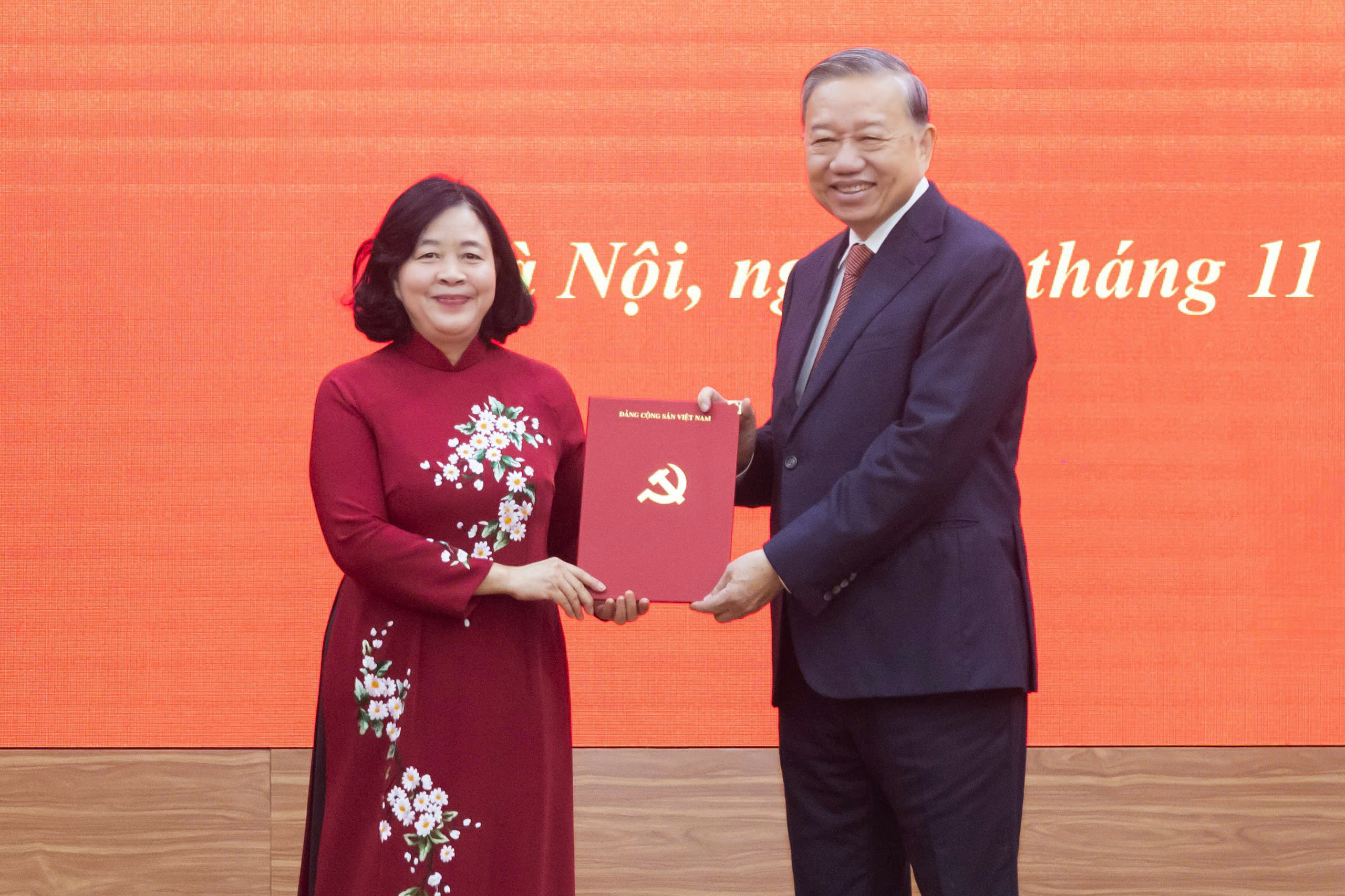 Bà Bùi Thị Minh Hoài làm Bí thư Đảng ủy MTTQ, các đoàn thể Trung ương - Ảnh 1.