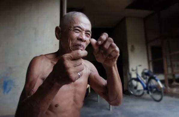 Bí ẩn ngôi làng kỳ quặc nhất hành tinh "nói chuyện bằng tay"- Ảnh 2. Bí ẩn ngôi làng kỳ quặc nhất hành tinh "nói chuyện bằng tay"- Ảnh 2.