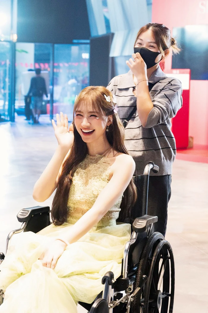 Danh tính "người đặc biệt" gửi tin nhắn lúc nửa đêm khiến Hòa Minzy giật mình - Ảnh 6.