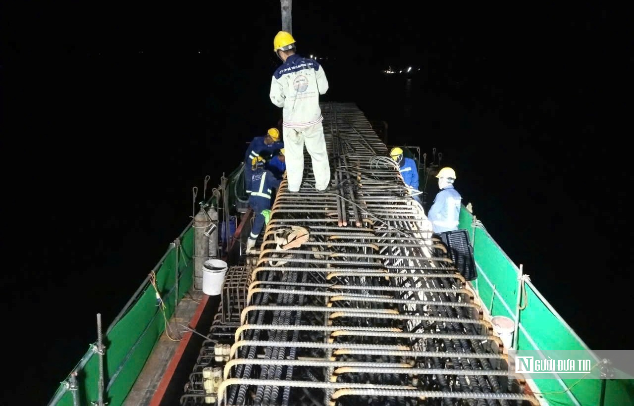 Hơn 40 mũi thi công đồng loạt trên công trường cầu Đại Ngãi - Ảnh 2.