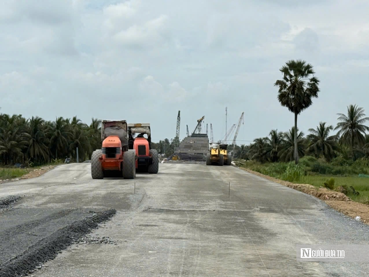 Hơn 40 mũi thi công đồng loạt trên công trường cầu Đại Ngãi - Ảnh 3.