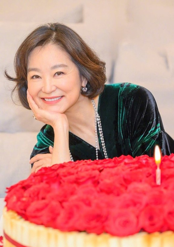 "Đông Phương Bất Bại" Lâm Thanh Hà gây choáng ngợp bởi cuộc sống xa hoa, giàu có bậc nhất Vbiz - Ảnh 8.