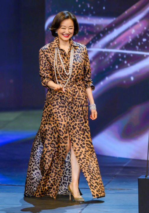 "Đông Phương Bất Bại" Lâm Thanh Hà gây choáng ngợp bởi cuộc sống xa hoa, giàu có bậc nhất Vbiz - Ảnh 6.