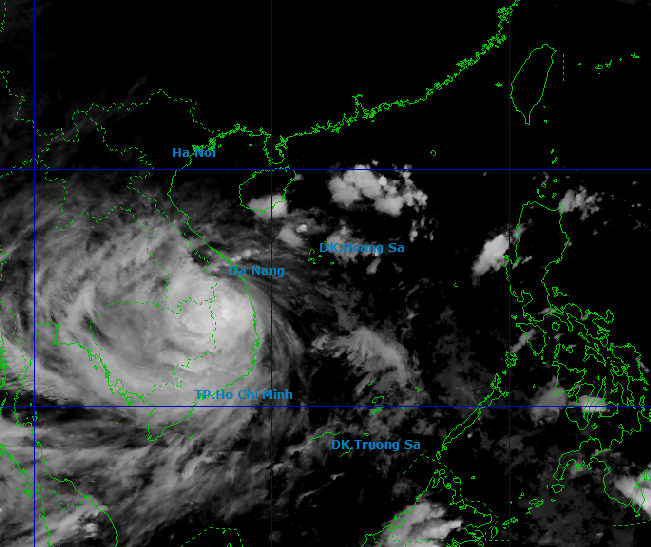 Bão số 13 giảm cấp, mưa to đến rất to từ Tp. Huế đến Khánh Hòa - Ảnh 1.