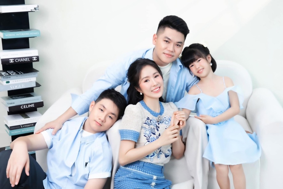 "Chị hai quốc dân": Từ "nữ hoàng nước mắt" màn ảnh đến quý cô sành điệu ngoài đời thực - Ảnh 11.