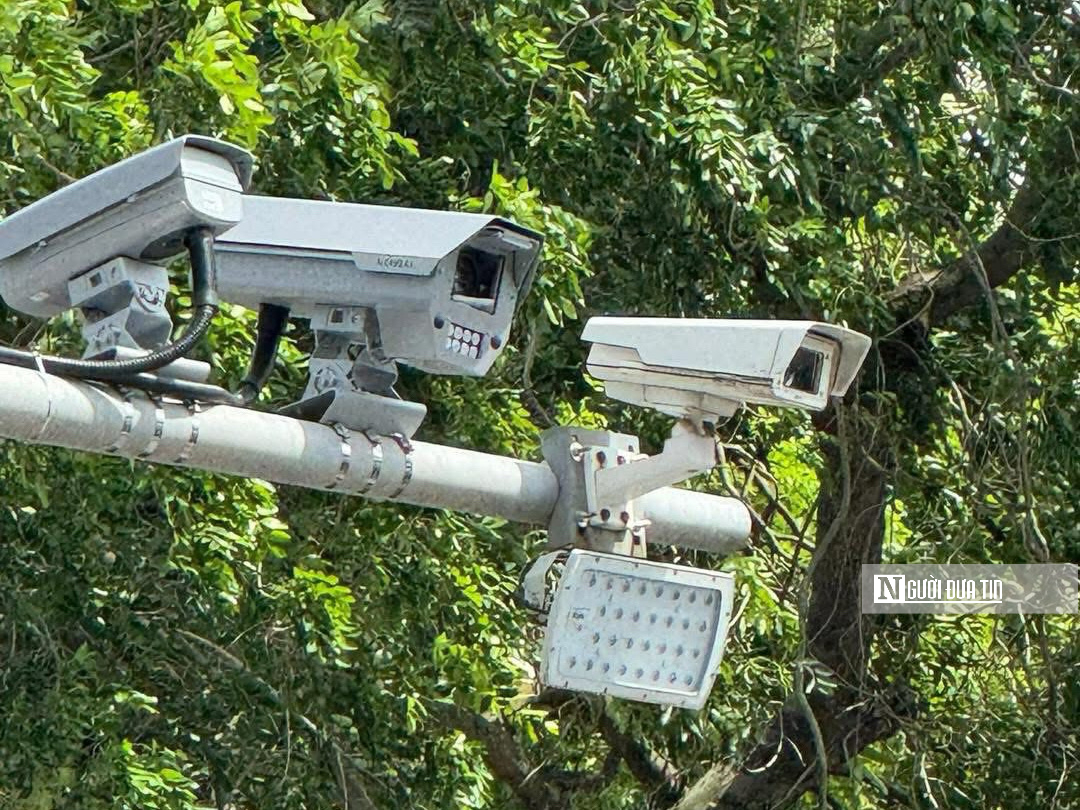 Hà Nội lắp hàng loạt camera AI, người dân "áp lực hơn nhưng cẩn thận hơn hẳn khi ra đường"- Ảnh 4. Hà Nội lắp hàng loạt camera AI, người dân "áp lực hơn nhưng cẩn thận hơn hẳn khi ra đường"- Ảnh 4.