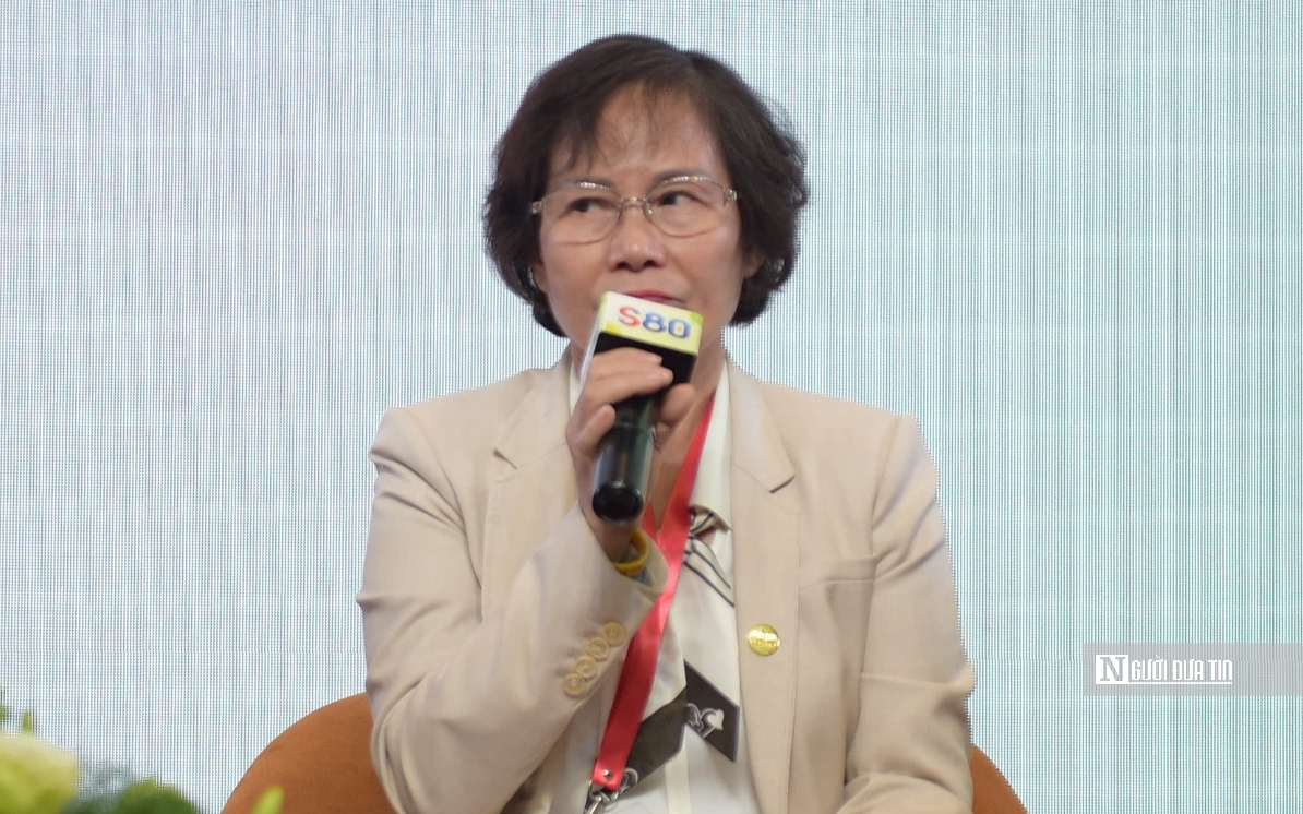 Nhiều trường từ chối nhận hoa 20/11, mong đổi thành sách vở cho học sinh- Ảnh 2. Nhiều trường từ chối nhận hoa 20/11, mong đổi thành sách vở cho học sinh- Ảnh 2.