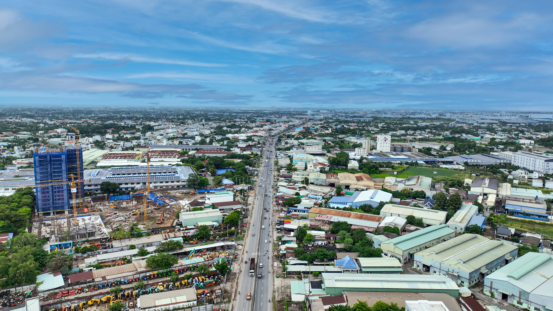 Đánh thức “mỏ vàng” bất động sản khu Tây TP.HCM từ hạ tầng giao thông, các trục đại lộ “vàng” - Ảnh 2.