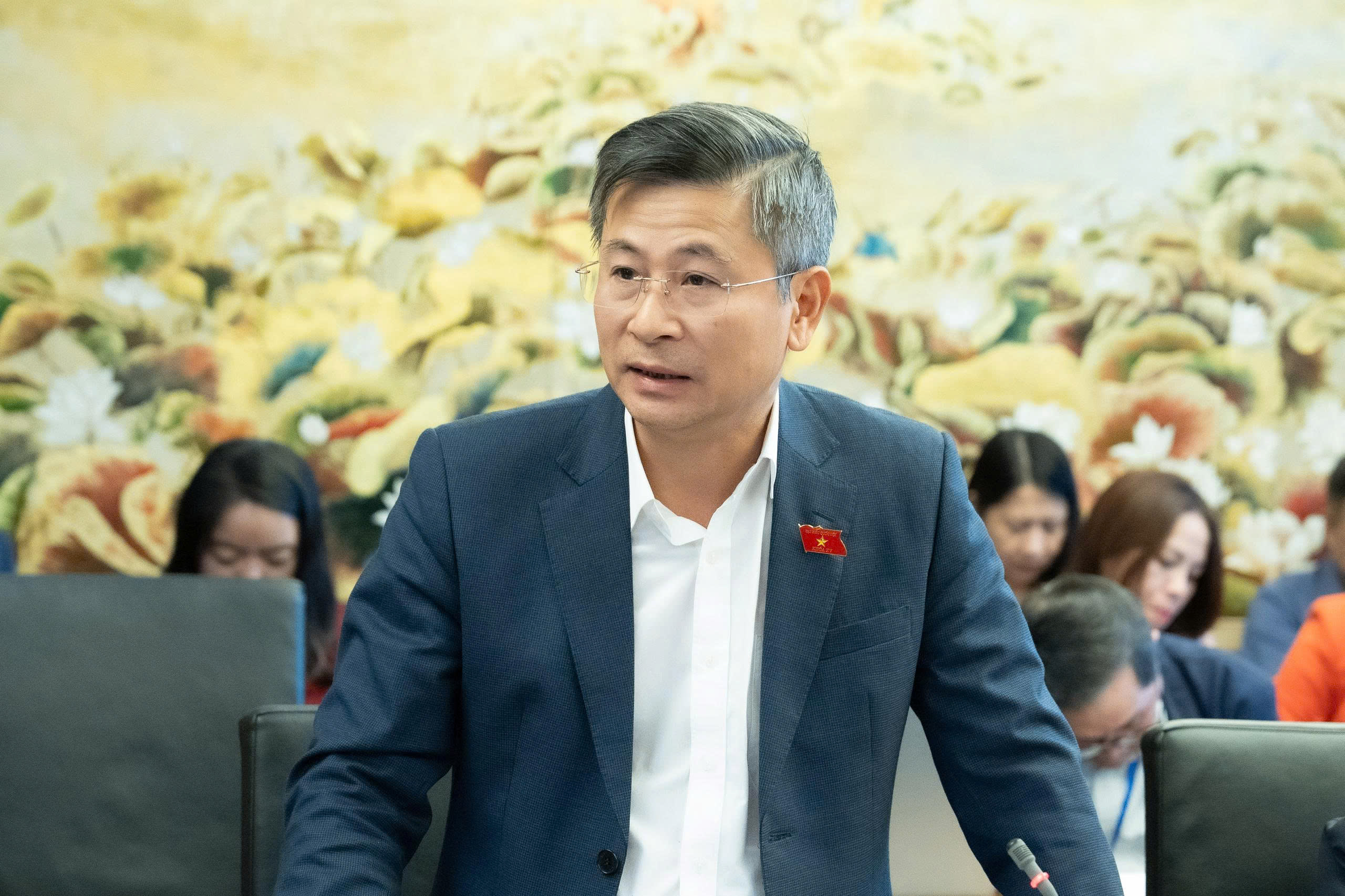 ĐBQH nêu giải pháp cải tạo hàng ngàn chung cư cũ - Ảnh 1.