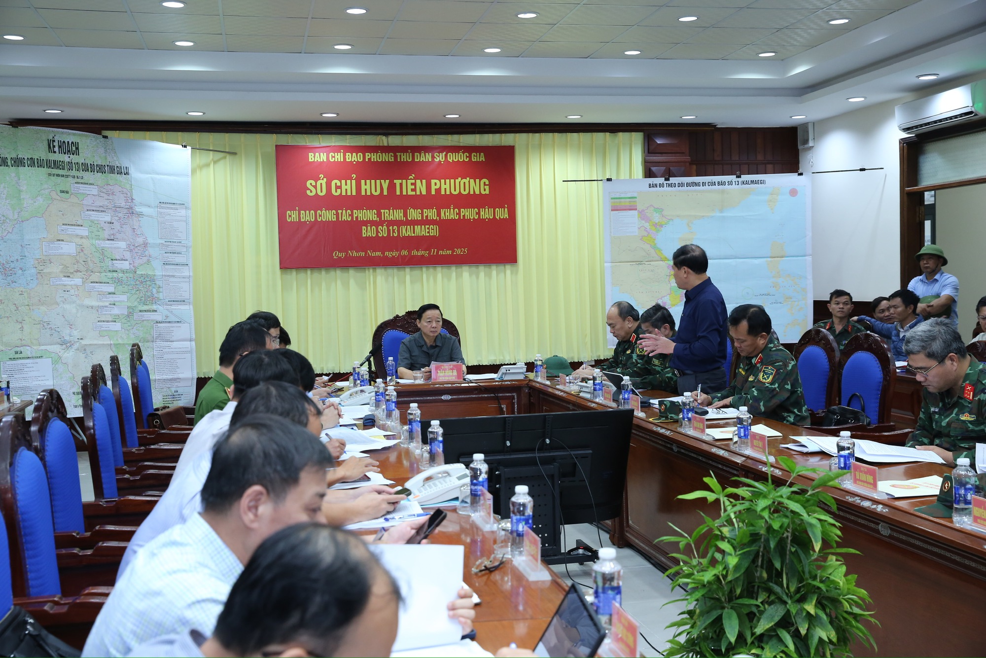 Kích hoạt các biện pháp ứng phó cấp bách với bão số 13 - Ảnh 2.