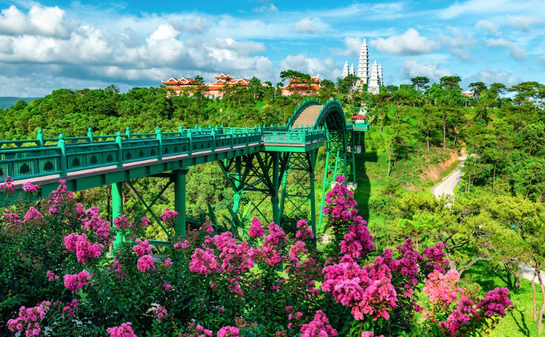 Đi cáp treo ngắm Vịnh Hạ Long đẹp mê mẩn mùa đông chỉ 150.000 đồng  - Ảnh 4.