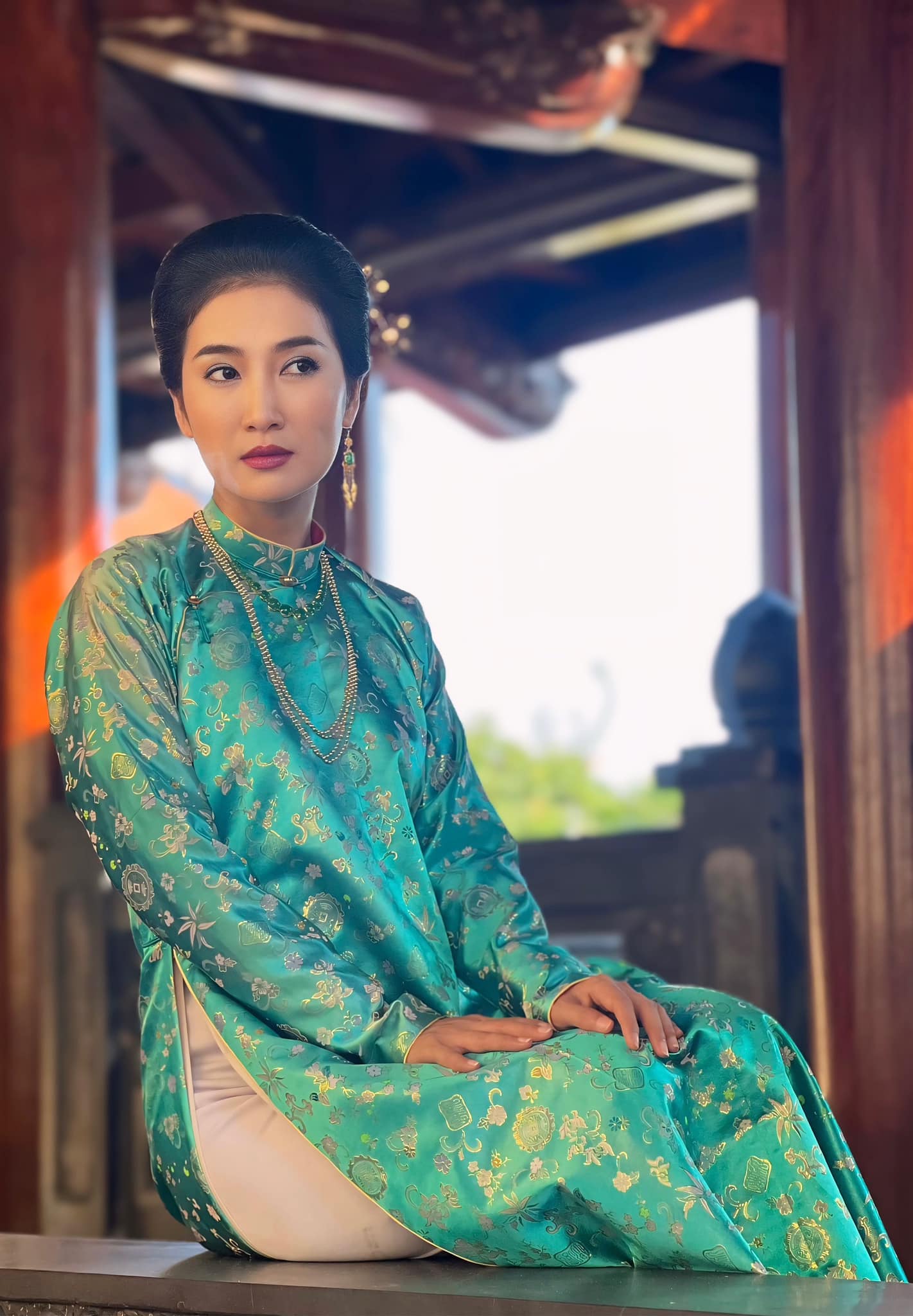 "Nữ hoàng phim xưa": Tuổi 41 trẻ đẹp, yêu bạn trai kém 10 tuổi - Ảnh 1.