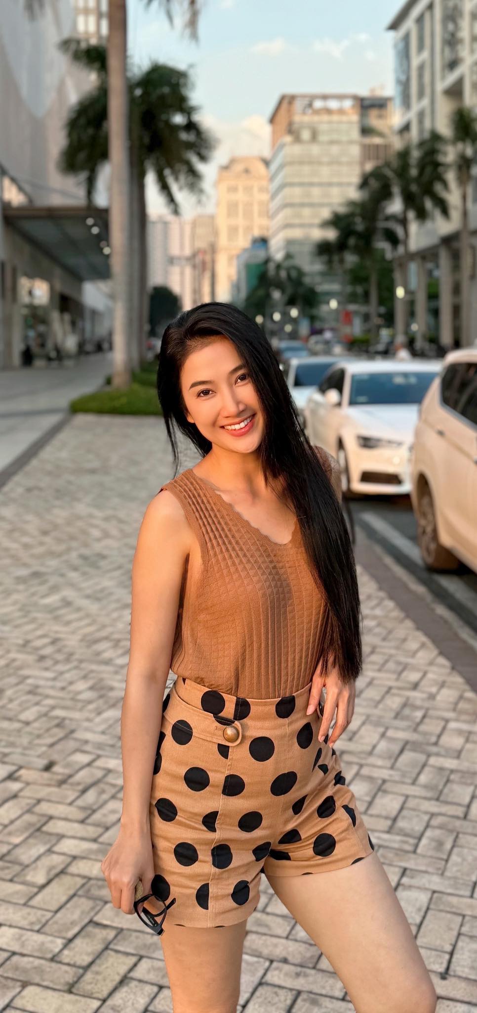 "Nữ hoàng phim xưa": Tuổi 41 trẻ đẹp, yêu bạn trai kém 10 tuổi - Ảnh 5.