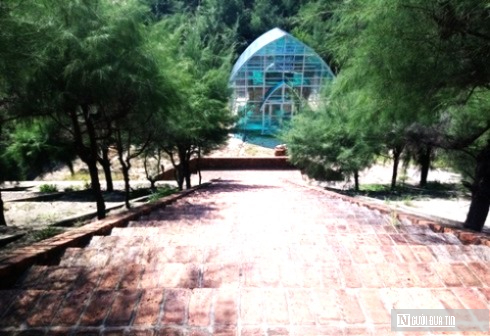 Cận cảnh Tháp Chăm cổ độc nhất vô nhị ở Huế chìm trong nước lũ- Ảnh 1. Cận cảnh Tháp Chăm cổ độc nhất vô nhị ở Huế chìm trong nước lũ- Ảnh 1.