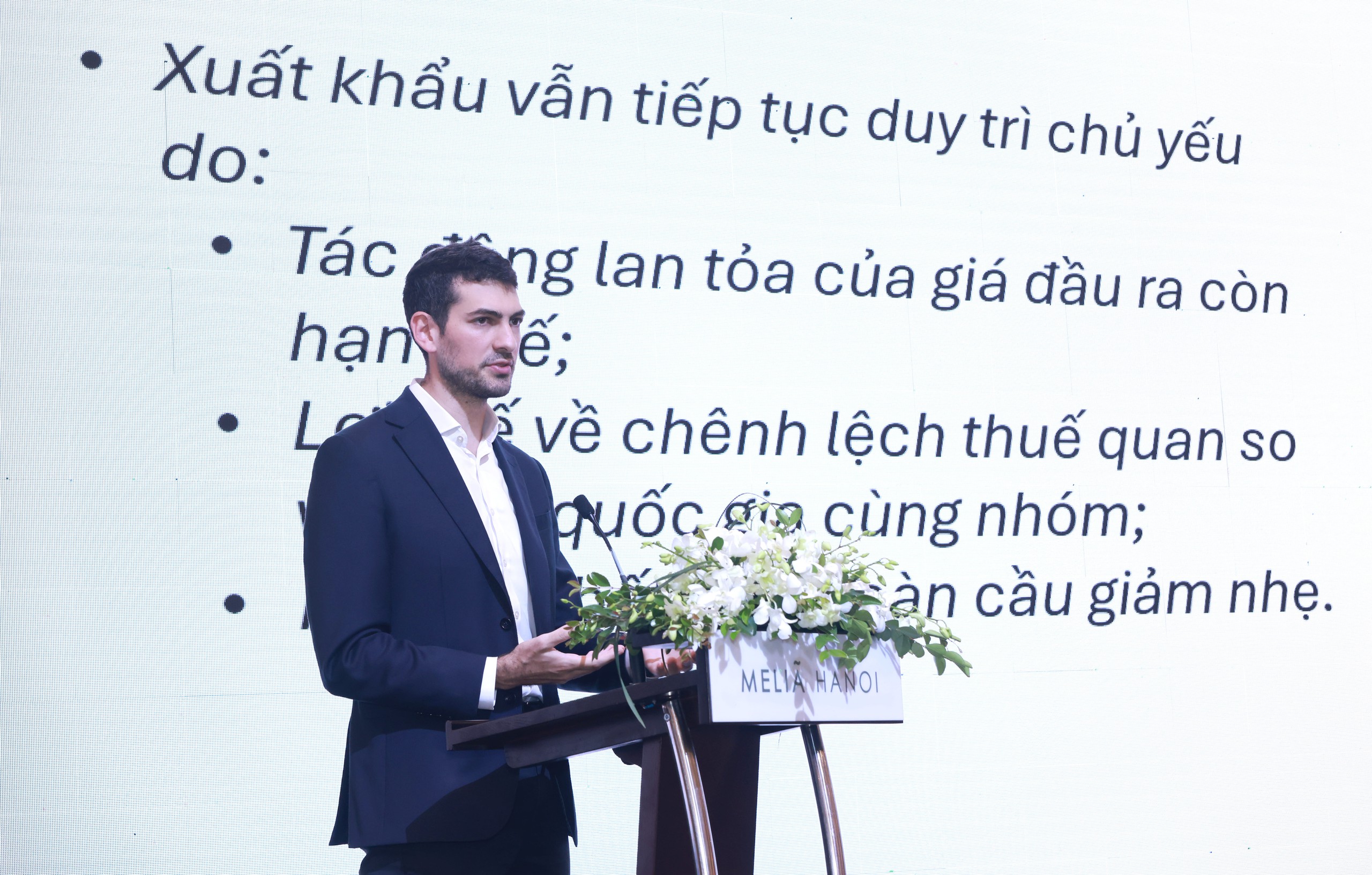 CEO MB Phạm Như Ánh: “Đầu tư công có tác động dẫn dắt cả nền kinh tế”- Ảnh 1. CEO MB Phạm Như Ánh: “Đầu tư công có tác động dẫn dắt cả nền kinh tế”- Ảnh 1.