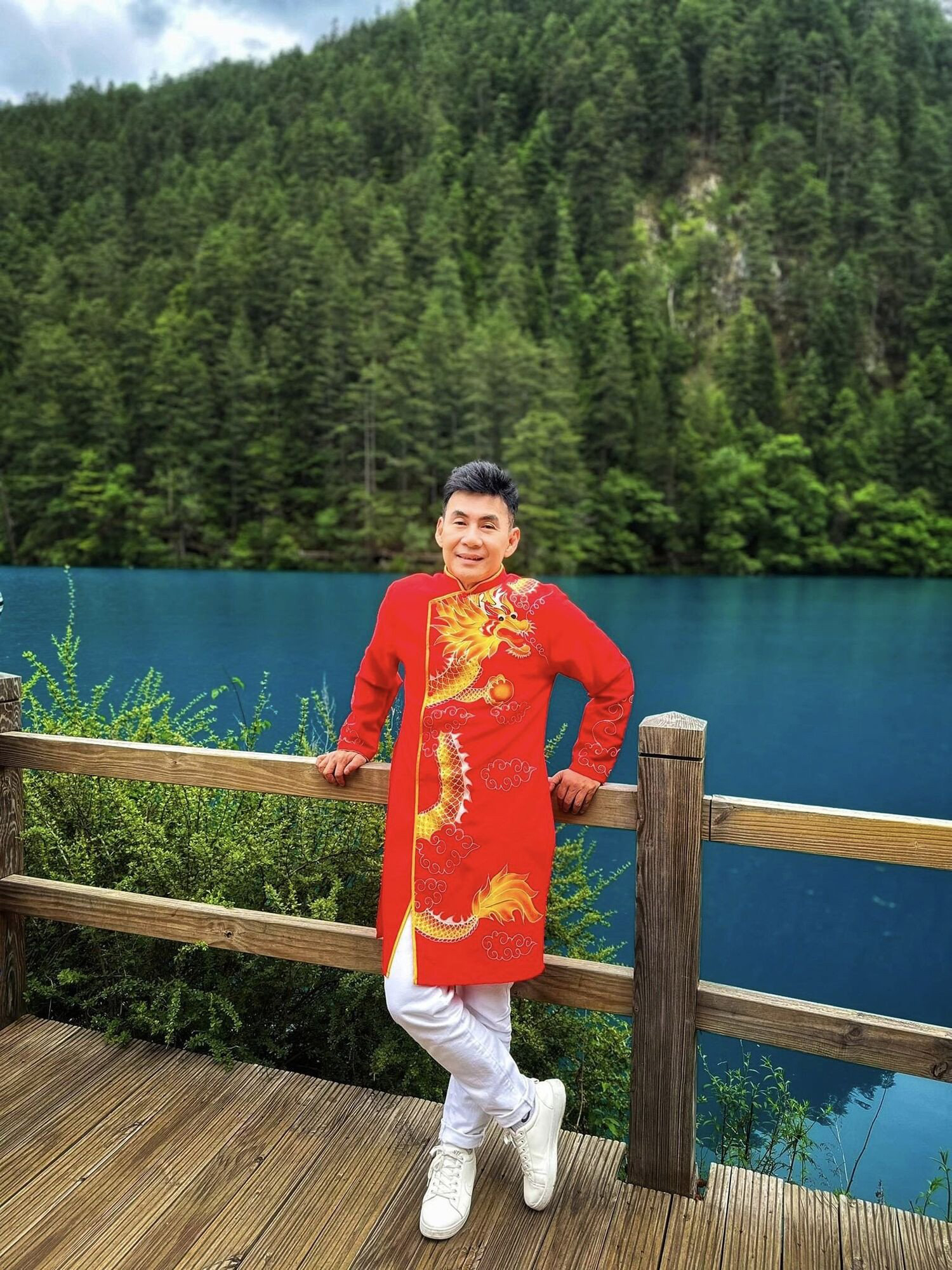 Nam ca sĩ nổi tiếng V-pop: Rời showbiz, cuộc sống kín tiếng và đam mê "lạ" ở tuổi U50- Ảnh 9.