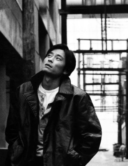 "Lãng tử làng nhạc" từng biến mất khỏi showbiz nghi bị đầu độc, bất ngờ xuất hiện ở tuổi 63 - Ảnh 3.