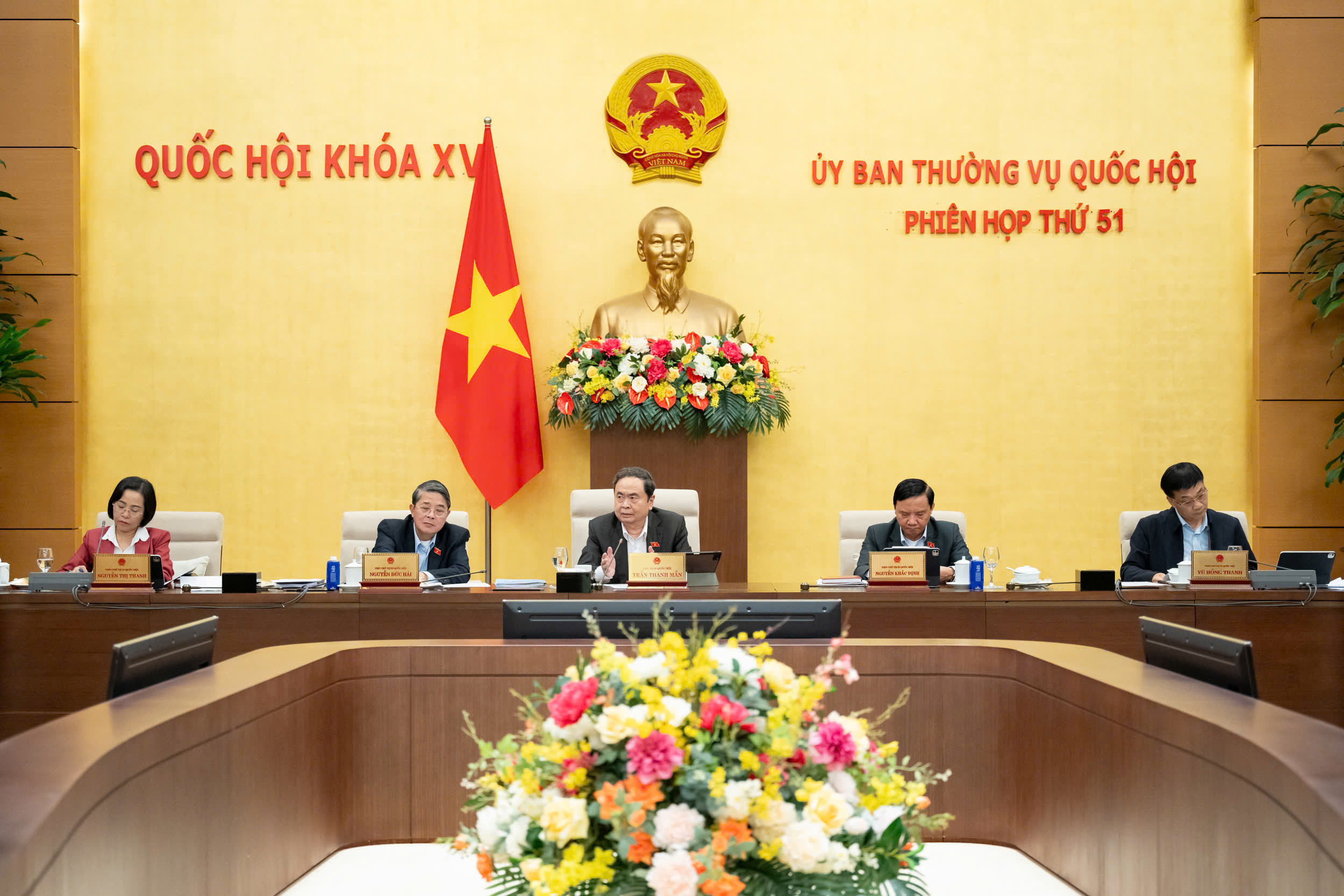 Ủy ban Thường vụ Quốc hội phê chuẩn kết quả bầu, miễn nhiệm nhân sự- Ảnh 1. Ủy ban Thường vụ Quốc hội phê chuẩn kết quả bầu, miễn nhiệm nhân sự- Ảnh 1.