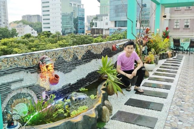 Nam ca sĩ nổi tiếng V-pop: Rời showbiz, cuộc sống kín tiếng và đam mê "lạ" ở tuổi U50- Ảnh 3.