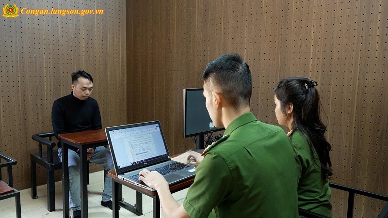 Khởi tố nhóm đối tượng cho vay nặng lãi qua app, lãi suất hơn 2.000%/năm - Ảnh 1.