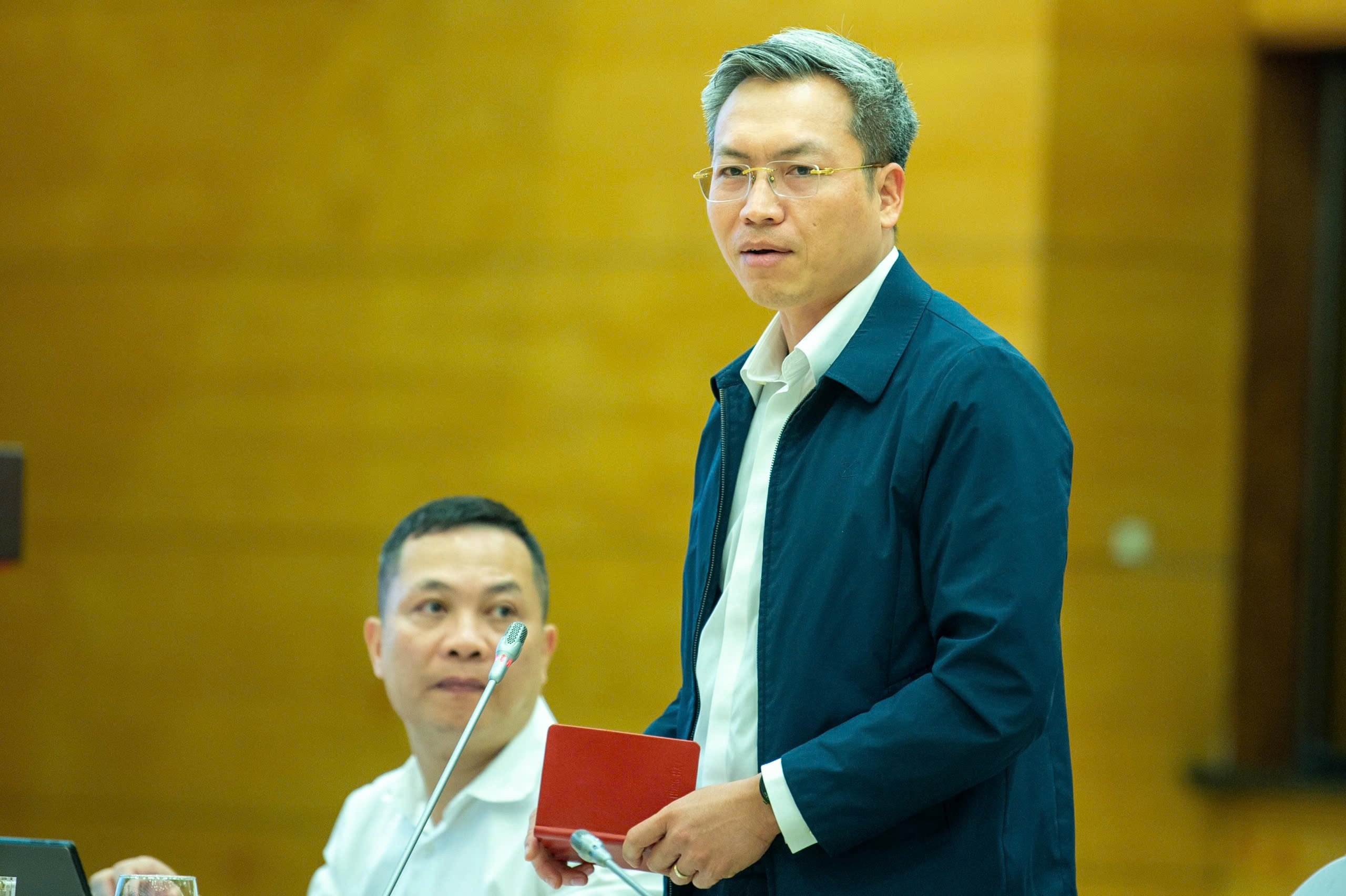 Bộ Công an kê biên 2 tài sản trị giá hơn 300 tỷ đồng của Hoàng Hường - Ảnh 1.