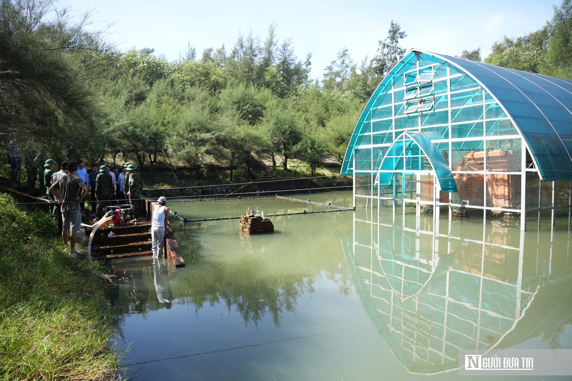 VIDEO: Nhiều hạng mục di tích cổ ở Huế hư hại do ngập lụt kéo dài- Ảnh 3.