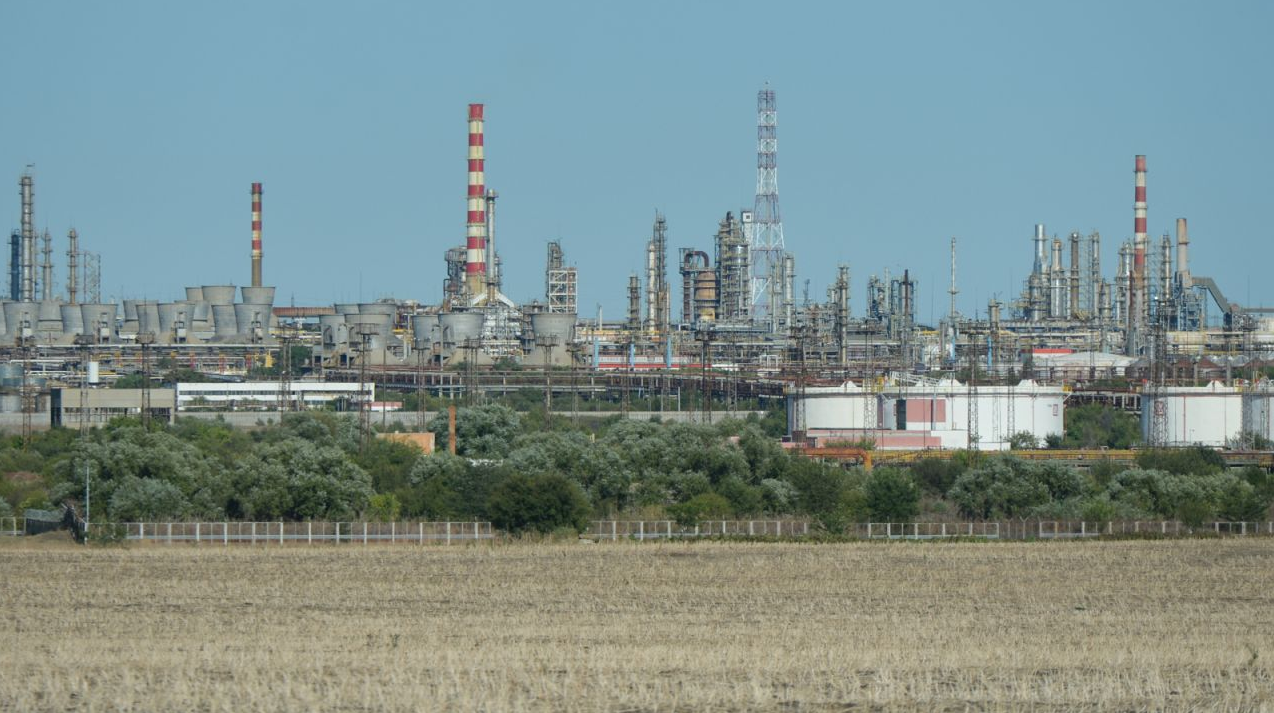 Bulgaria thừa nhận tình thế cực kỳ khó khăn nếu mất nhà máy lọc dầu Nga- Ảnh 1.