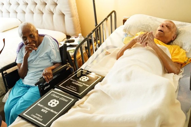 "Cuộc hôn nhân dài nhất thế giới" của cụ ông 108 tuổi và cụ bà 107 tuổi- Ảnh 1.