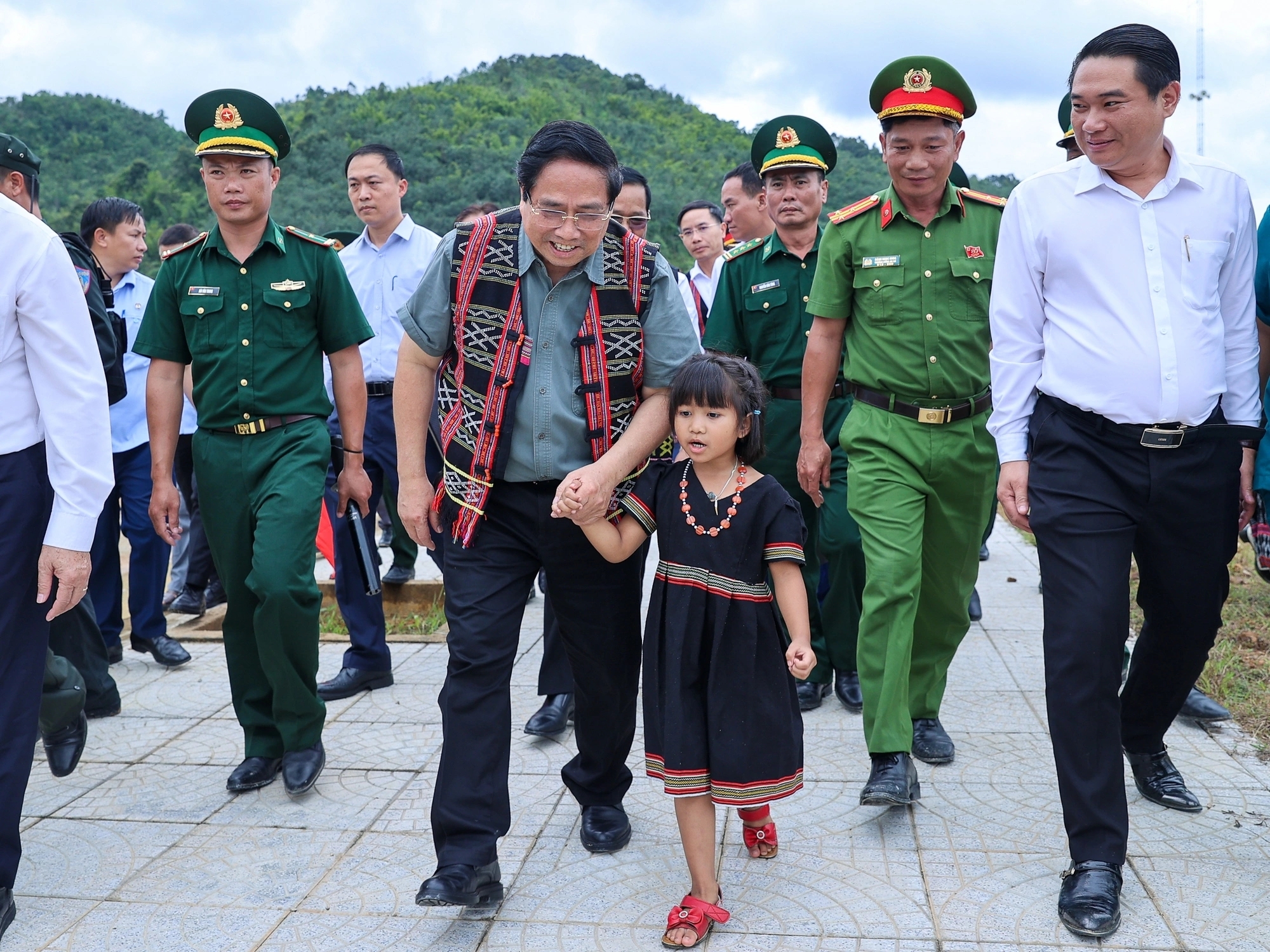 Thủ tướng, các Phó Thủ tướng khởi công 72 trường học ở xã vùng biên- Ảnh 1. Thủ tướng, các Phó Thủ tướng khởi công 72 trường học ở xã vùng biên- Ảnh 1.