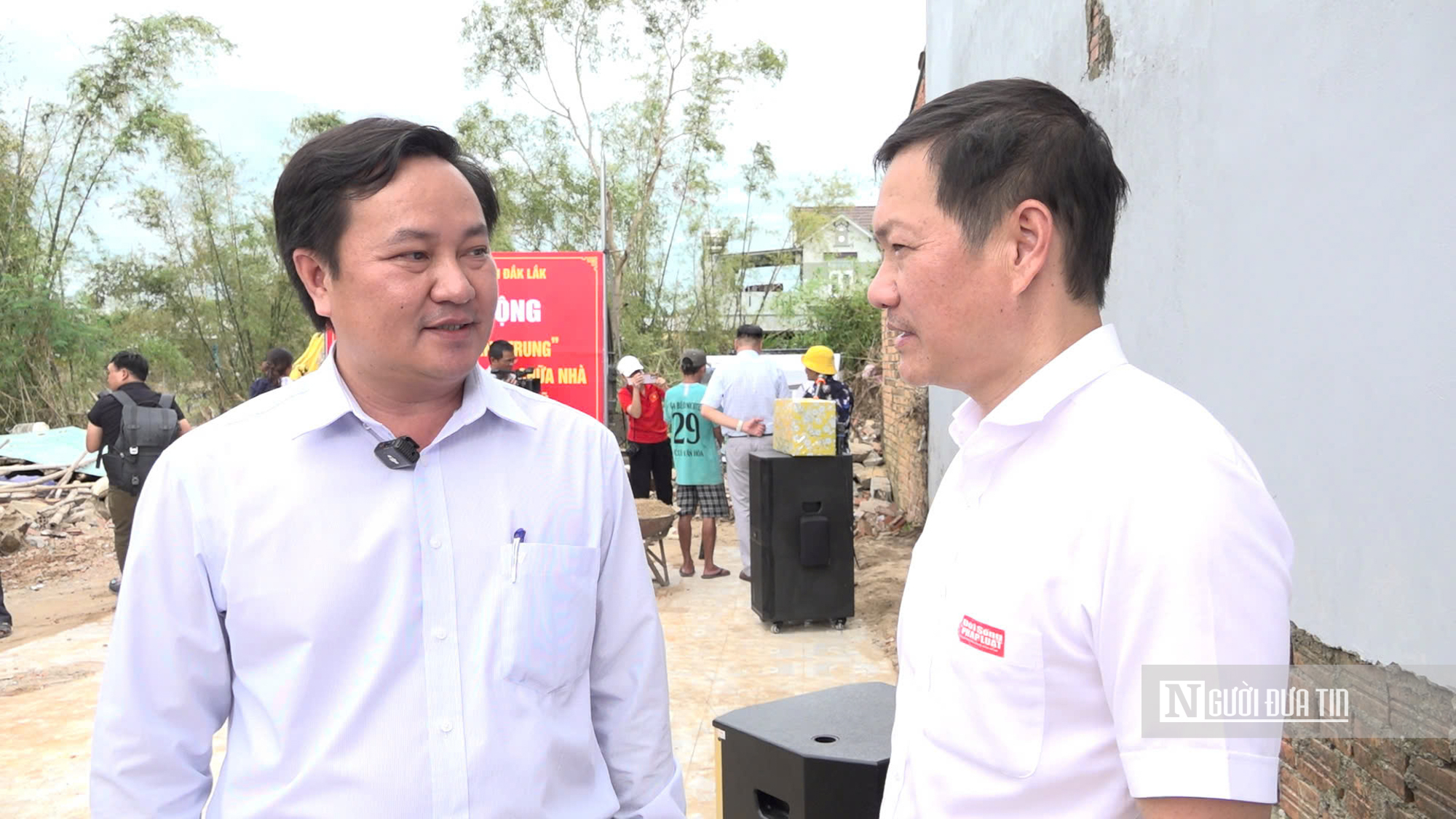 Dựng lại mái ấm cho đồng bào vùng bão lũ- Ảnh 5.