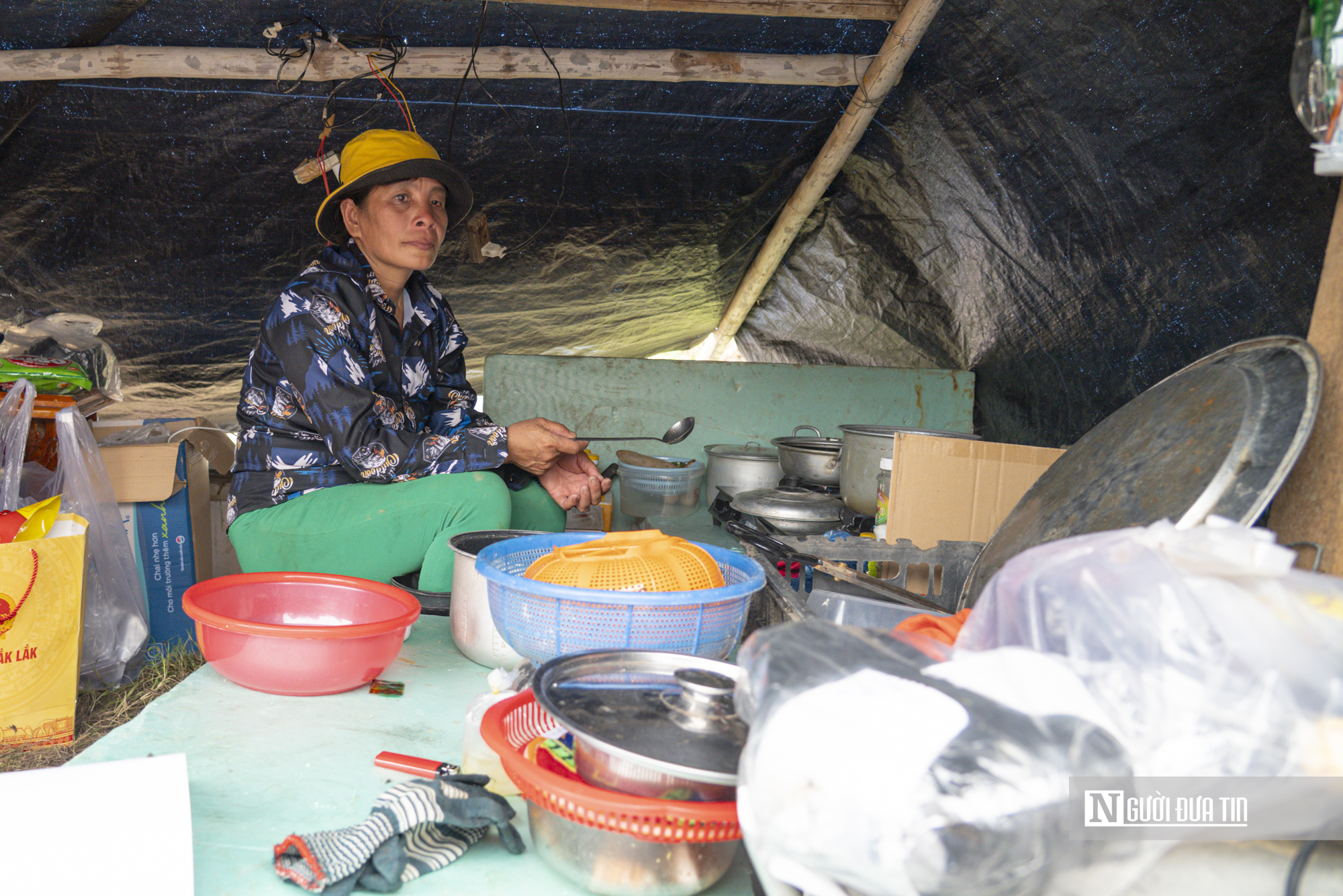 Dựng lại mái ấm cho đồng bào vùng bão lũ- Ảnh 2.