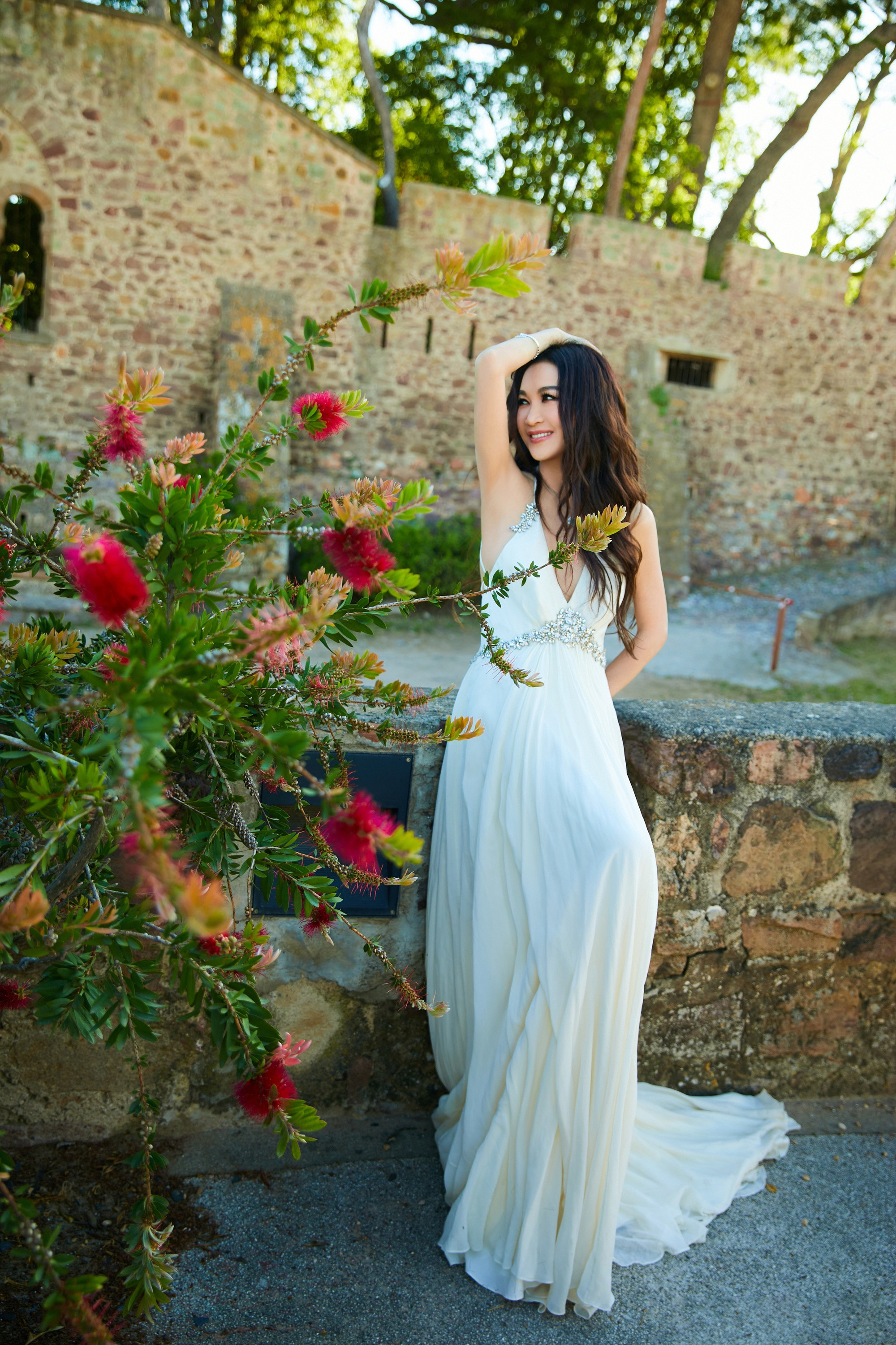 "Bông hồng lửa" của màn ảnh: Tuổi thơ nghèo khó, U60 hôn nhân viên mãn, không sinh con - Ảnh 7.