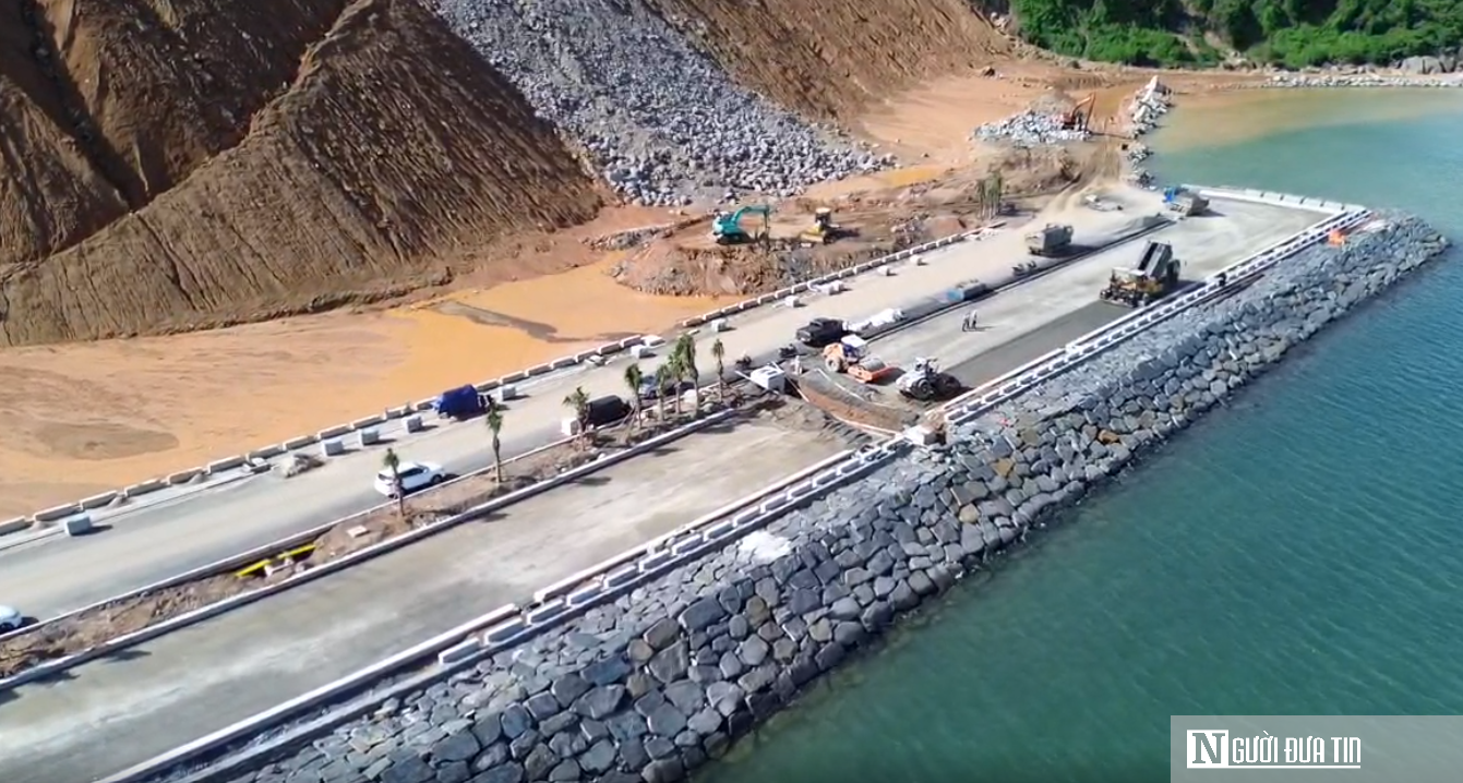 Hé lộ 3 “ông lớn” quốc tế tranh suất đầu tư bến container cảng Liên Chiểu- Ảnh 2. Hé lộ 3 “ông lớn” quốc tế tranh suất đầu tư bến container cảng Liên Chiểu- Ảnh 2.