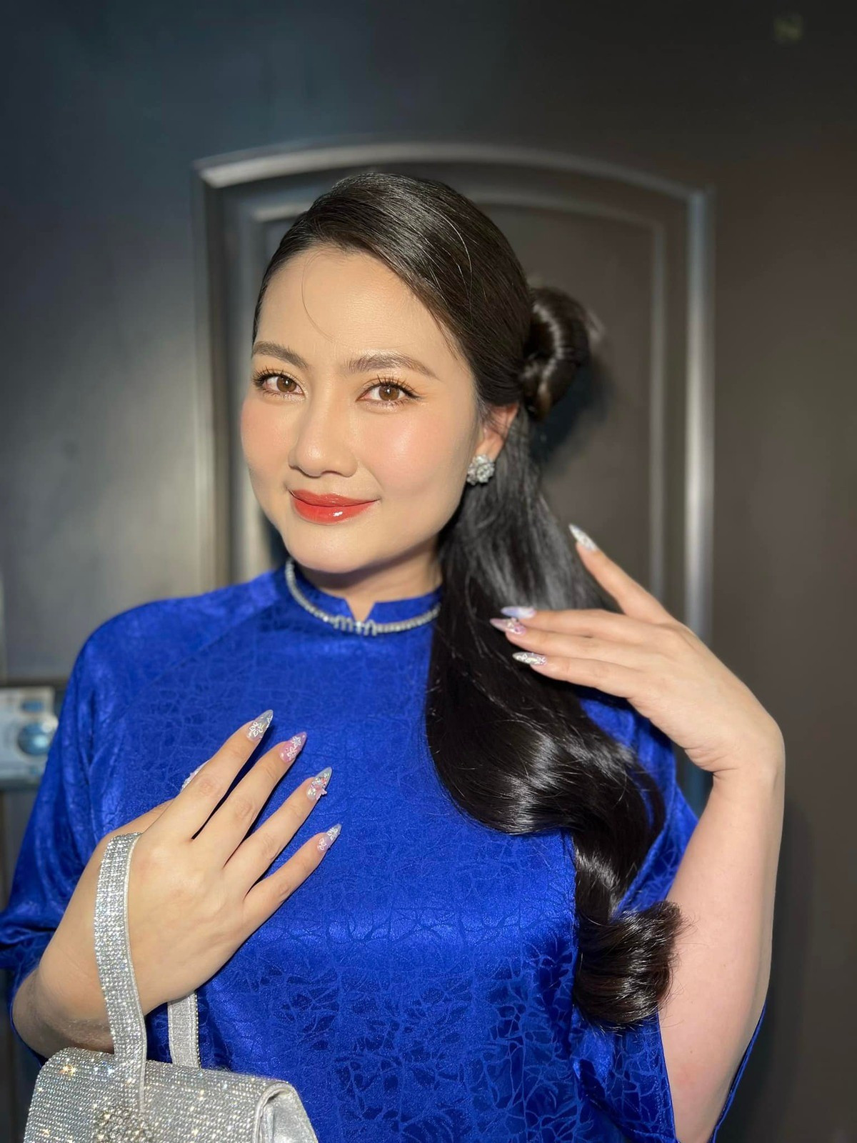 Diễn viên Ngọc Lan gây chú ý khi tái xuất với mái tóc ngắn cá tính - Ảnh 7.