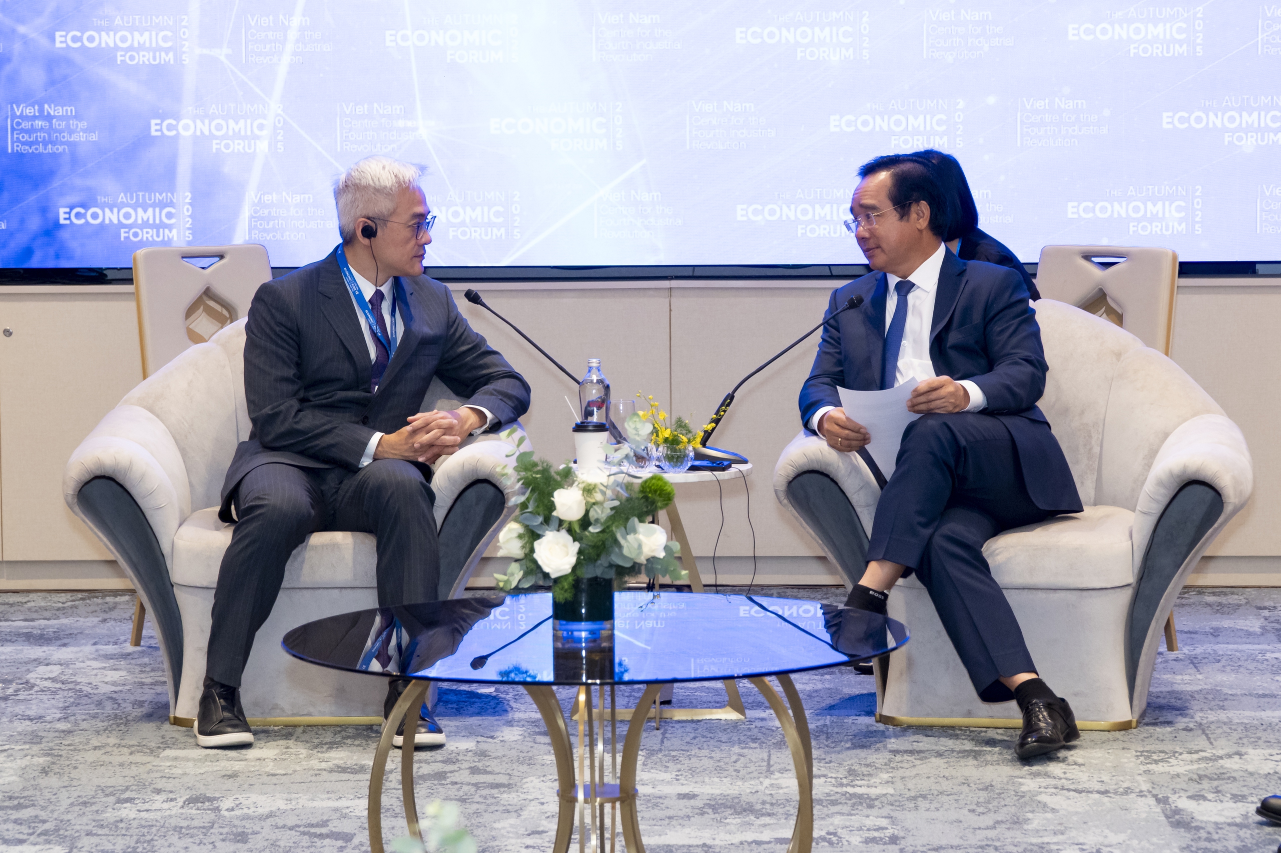 Tp.HCM hợp tác tập đoàn Singapore, tăng tốc mục tiêu trở thành trung tâm tài chính quốc tế - Ảnh 1.