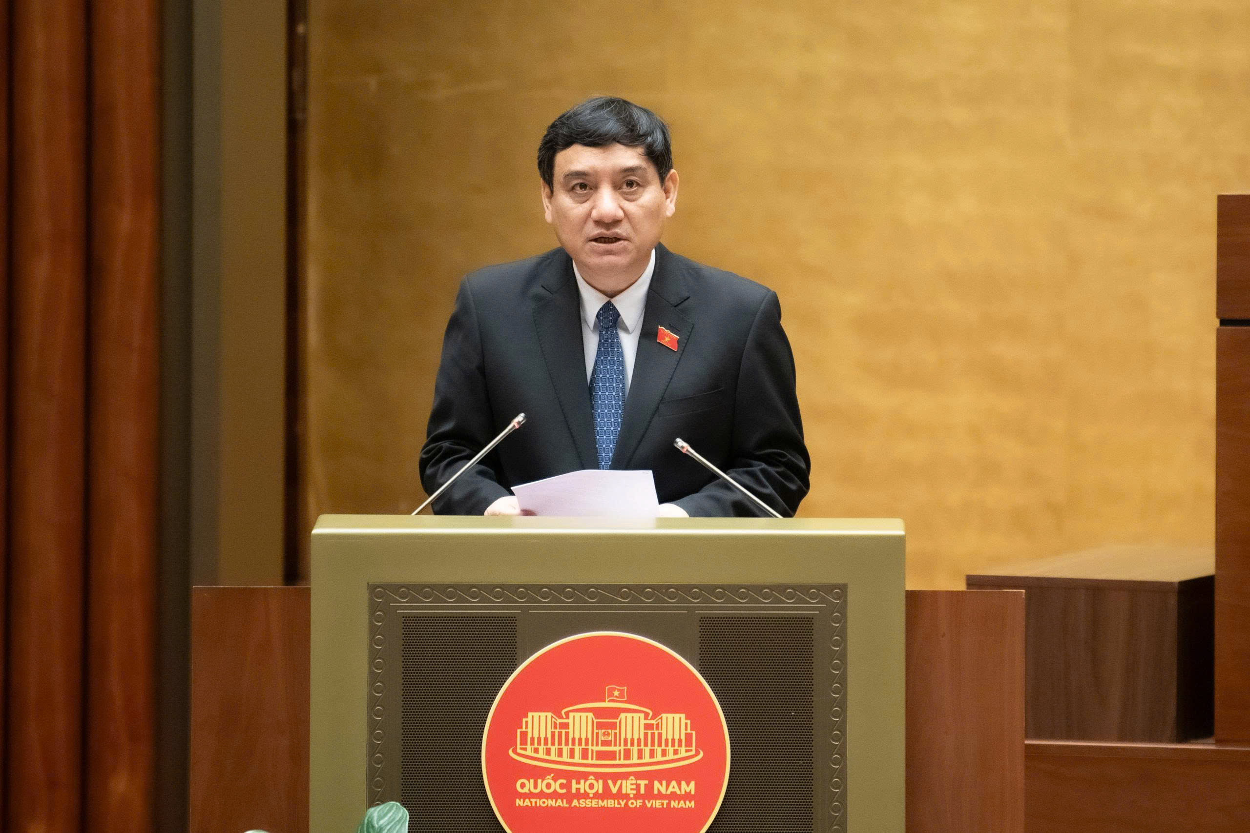 Thông qua Luật Báo chí (sửa đổi), cấp thẻ nhà báo lần đầu phải qua lớp bồi dưỡng nghiệp vụ- Ảnh 1. Thông qua Luật Báo chí (sửa đổi), cấp thẻ nhà báo lần đầu phải qua lớp bồi dưỡng nghiệp vụ- Ảnh 1.