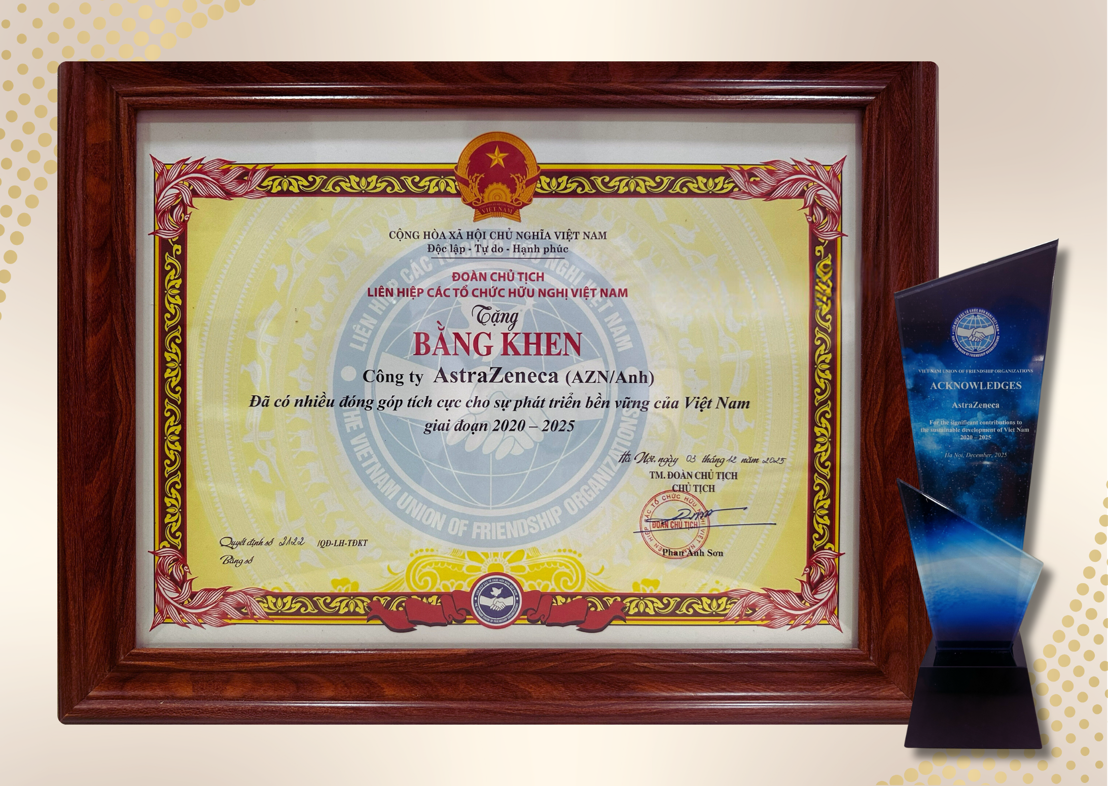 AstraZeneca Việt Nam nhận bằng khen vì loạt sáng kiến sức khỏe cộng đồng - Ảnh 1.