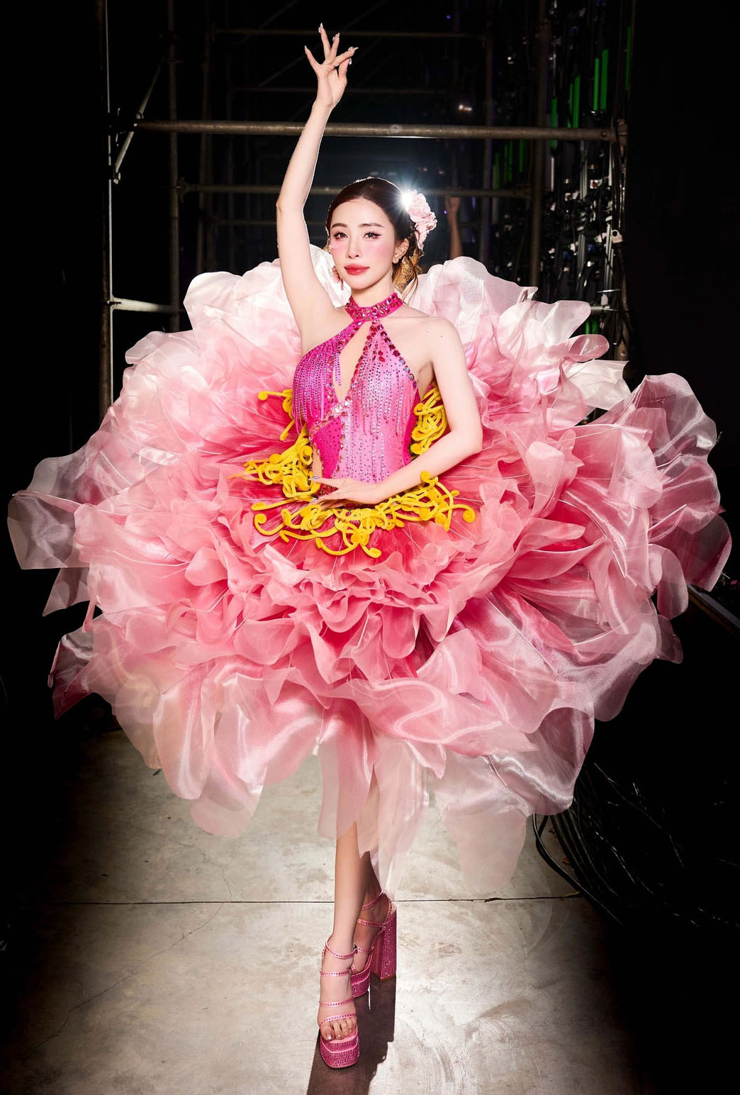 Nàng "cá sấu chúa" đổi đời nhờ bị cả nước chê xấu với màn "lột xác" ngoạn mục - Ảnh 7.