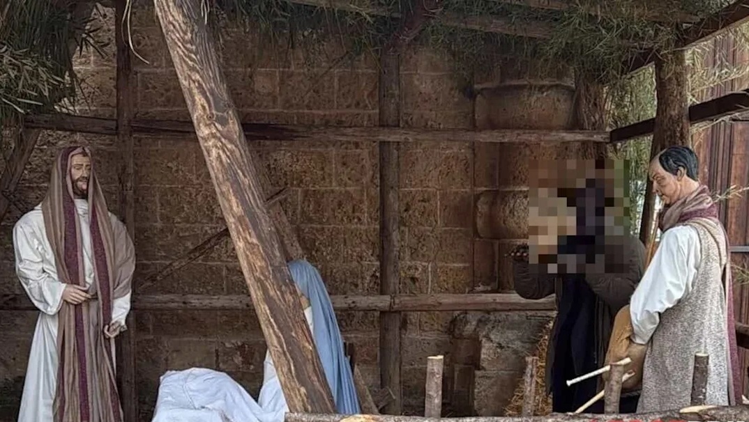 Ẩn mình thành "người chăn cừu", kẻ trốn truy nã vẫn bị phát hiện chỉ vì điều này - Ảnh 1. Ẩn mình thành "người chăn cừu", kẻ trốn truy nã vẫn bị phát hiện chỉ vì điều này - Ảnh 1.