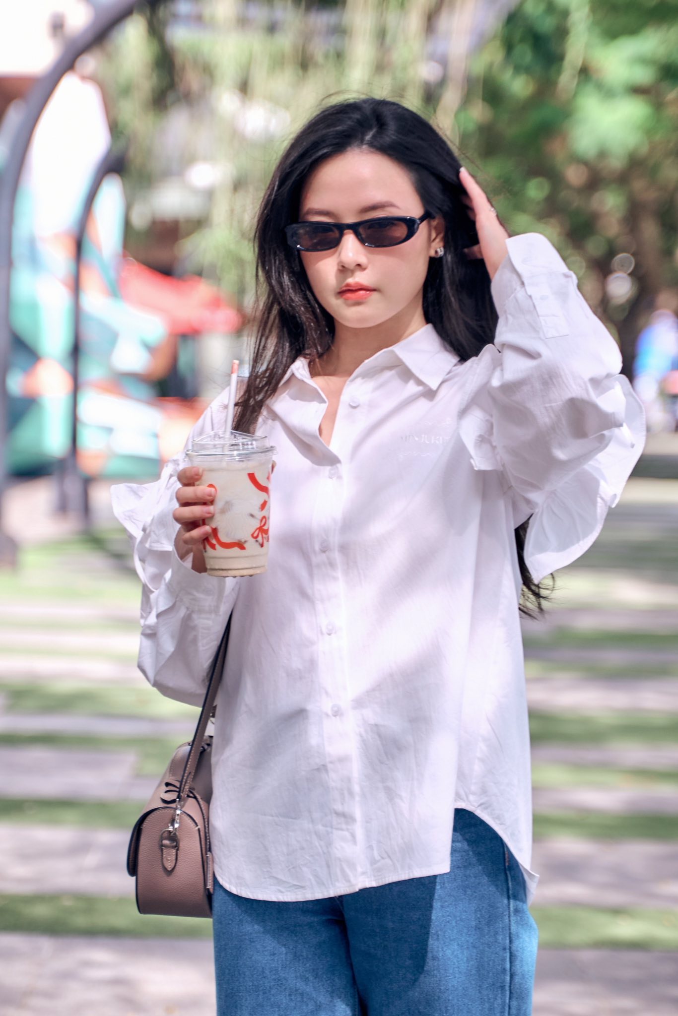 Loạt nghi vấn hot girl đời đầu của làng giải trí Việt mang thai con đầu lòng - Ảnh 1.