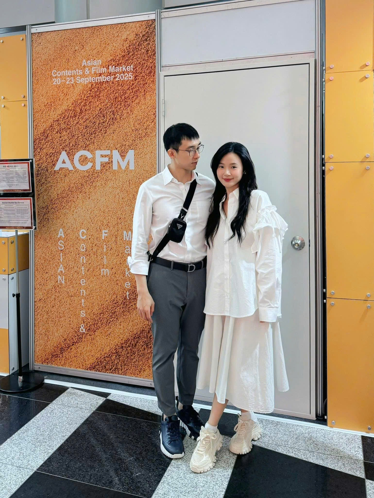 Loạt nghi vấn hot girl đời đầu của làng giải trí Việt mang thai con đầu lòng - Ảnh 8.