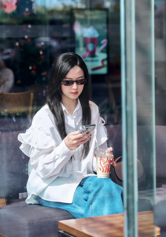 Loạt nghi vấn hot girl đời đầu của làng giải trí Việt mang thai con đầu lòng - Ảnh 2.