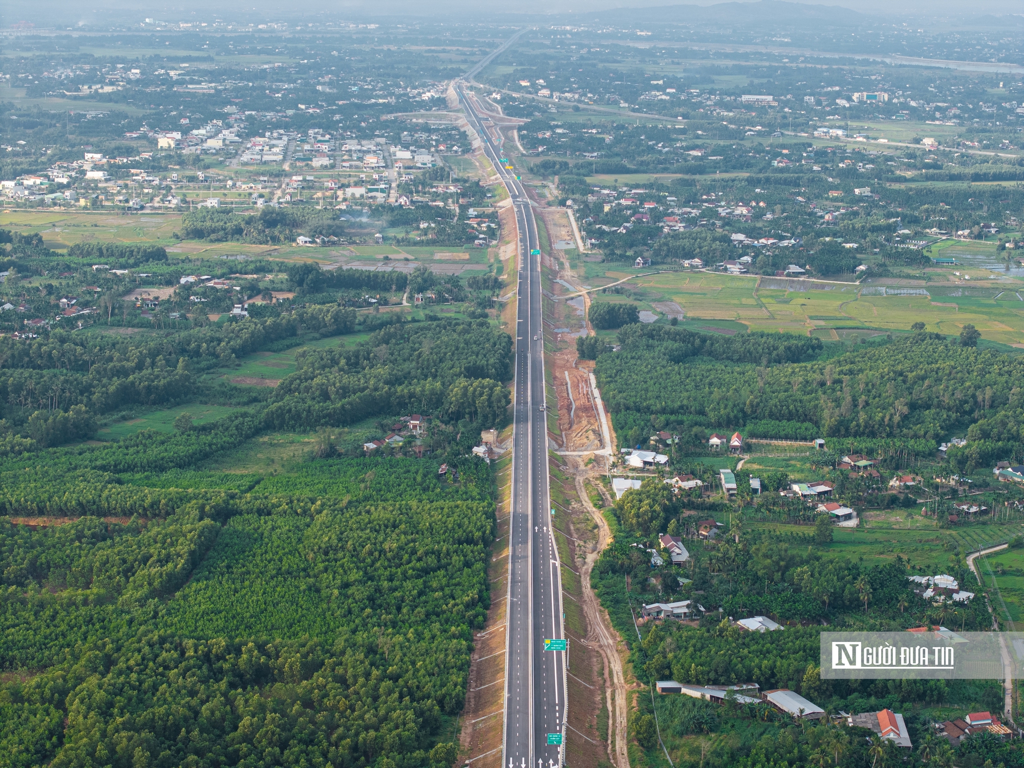 Ngắm cao tốc Quảng Ngãi – Hoài Nhơn trước ngày thông xe- Ảnh 1. Ngắm cao tốc Quảng Ngãi – Hoài Nhơn trước ngày thông xe- Ảnh 1.