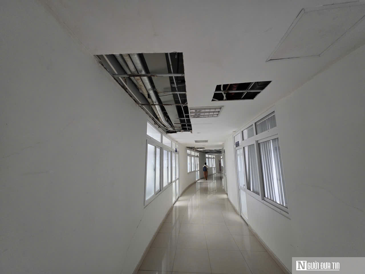 Bệnh viện Ung bướu Đà Nẵng quá tải: “Chỉ mong có thêm chỗ nằm, bớt cảnh chen chúc”- Ảnh 8. Bệnh viện Ung bướu Đà Nẵng quá tải: “Chỉ mong có thêm chỗ nằm, bớt cảnh chen chúc”- Ảnh 8.