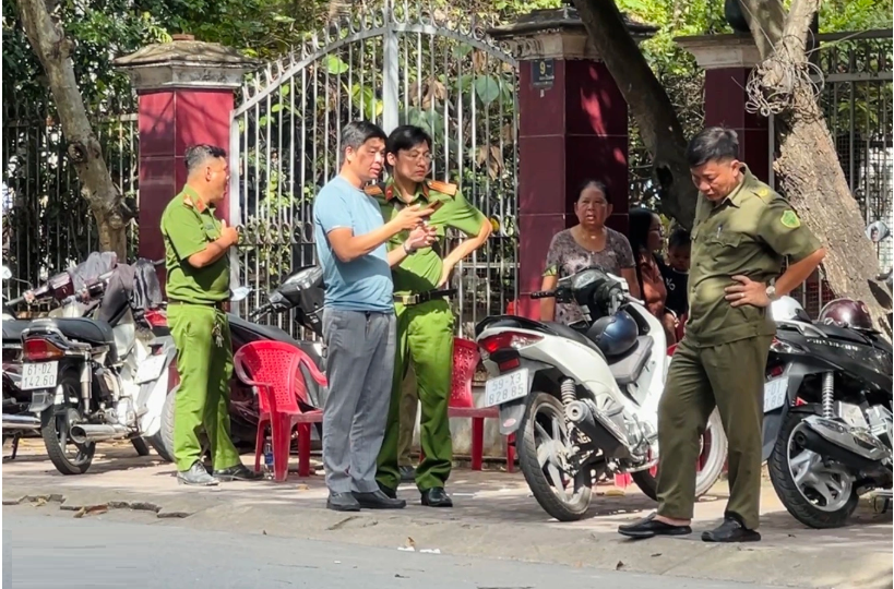 Vụ người đàn ông tử vong với vết hằn trên cổ: Hé lộ lời khai bất nhất của vợ- Ảnh 2.