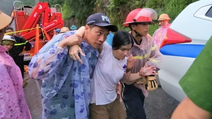 Truy tố người phụ nữ đầu độc nhân tình bằng xyanua rồi lao xe xuống vực- Ảnh 1. Truy tố người phụ nữ đầu độc nhân tình bằng xyanua rồi lao xe xuống vực- Ảnh 1.